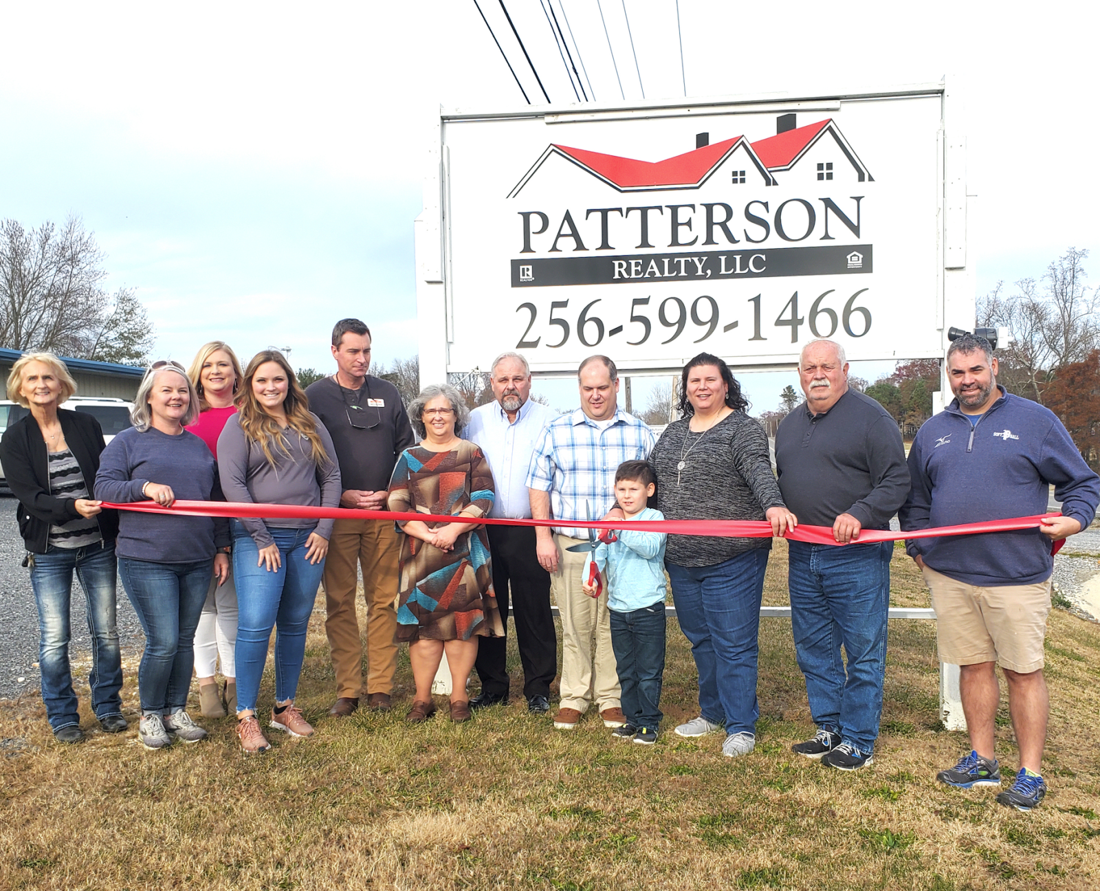 Patterson Realty holds ribbon cutting